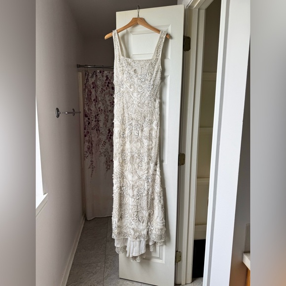 ASOS DESIGN ornate crystal embellished square neck maxi wedding dress - Picture 8 of 15